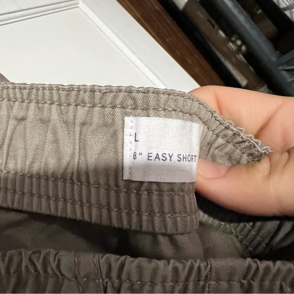 GAP 8 inch Easy Short Drawstring Khaki Shorts Size Large - Picture 7 of 7